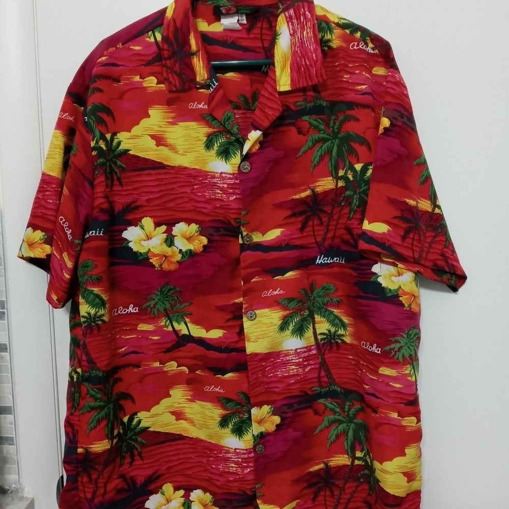 Ali'I Fashions Hawaii Short Sleeve Tropical Button Down Casual Shirt
